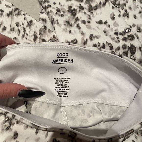 Good American Shin Leggings - Picture 4 of 8